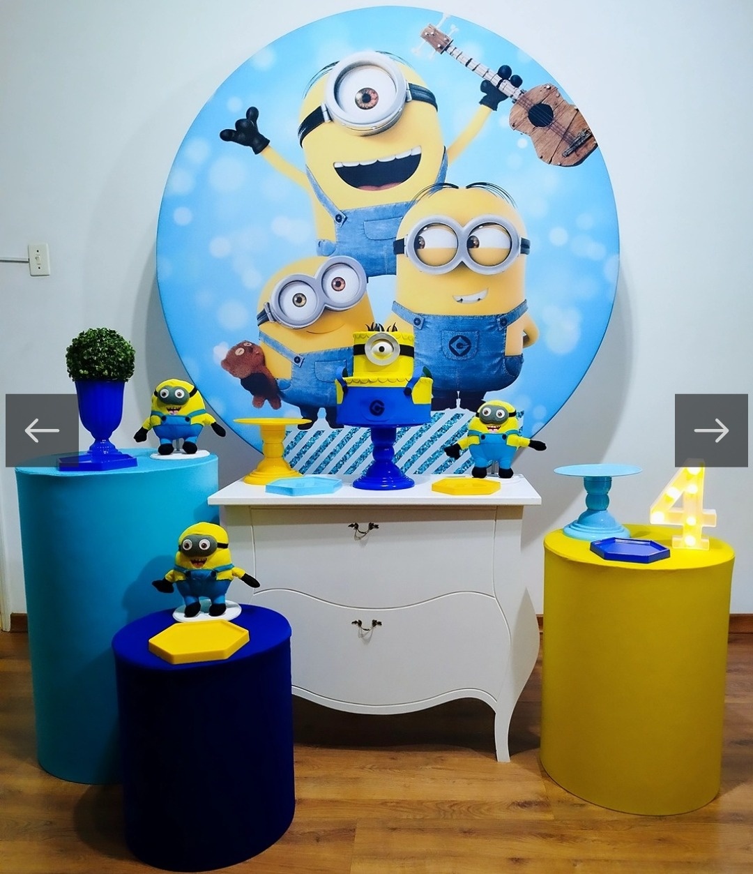Kit Ouro Minions  - Michele Locações