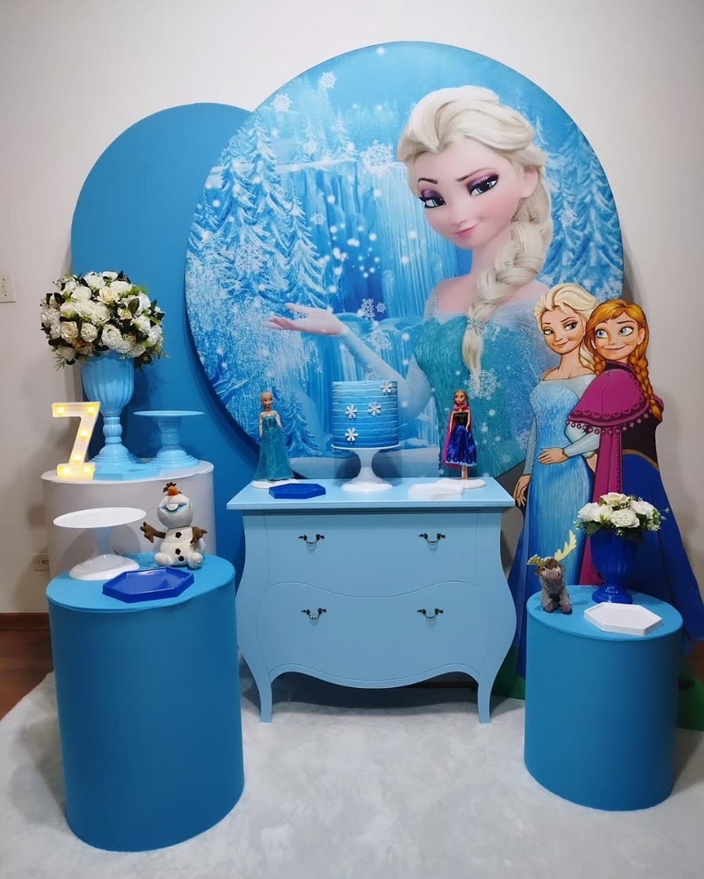 Composição Frozen  - Michele Locações