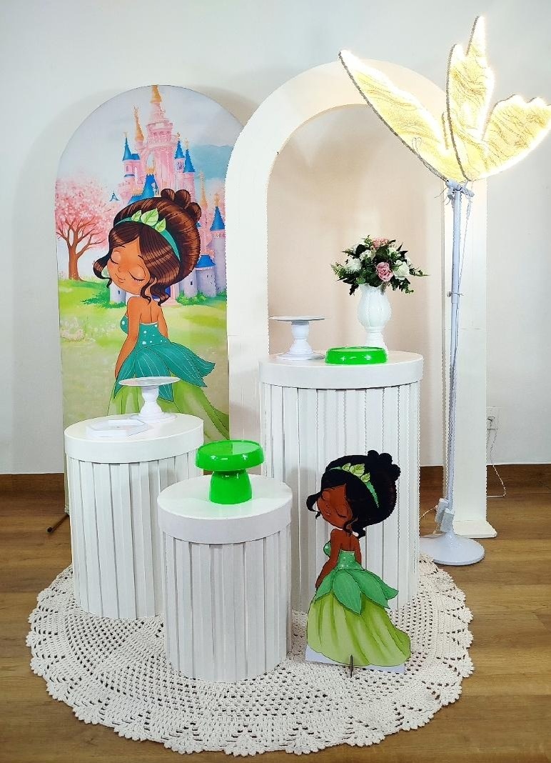 Composição Luxo  Princesas/ Tiana - Michele Locações