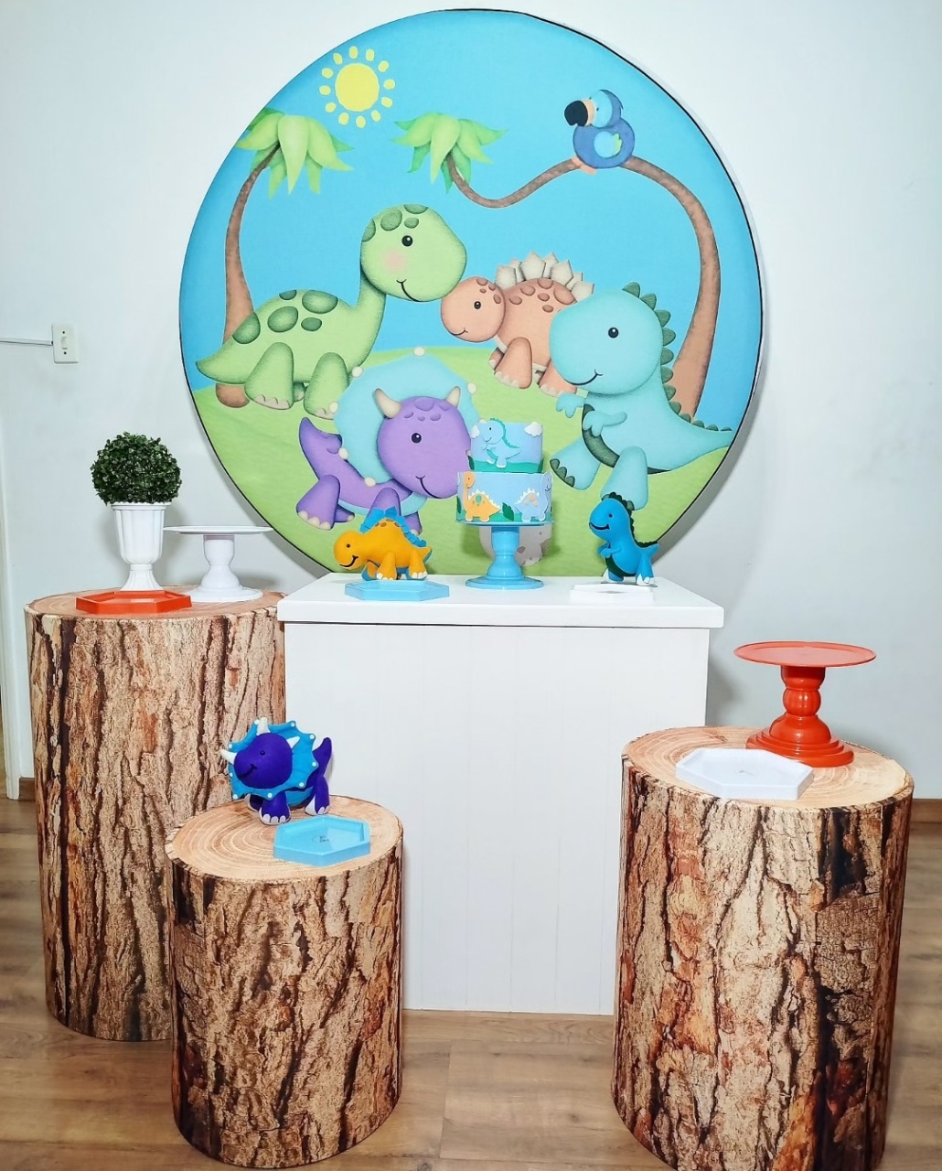 Kit Ouro Dino Baby - Michele Locações