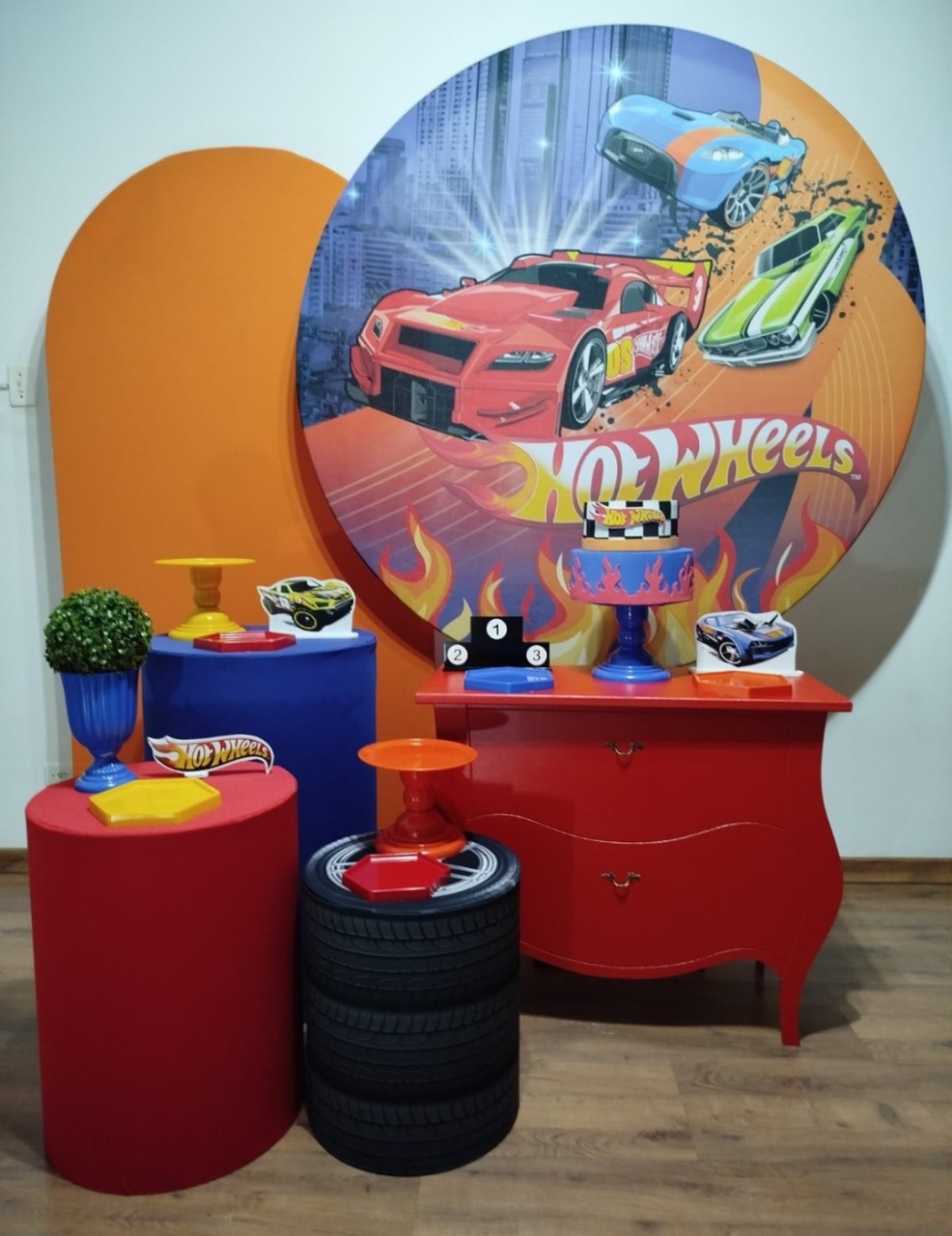 Kit Diamante Hot Wheels - Michele Locações