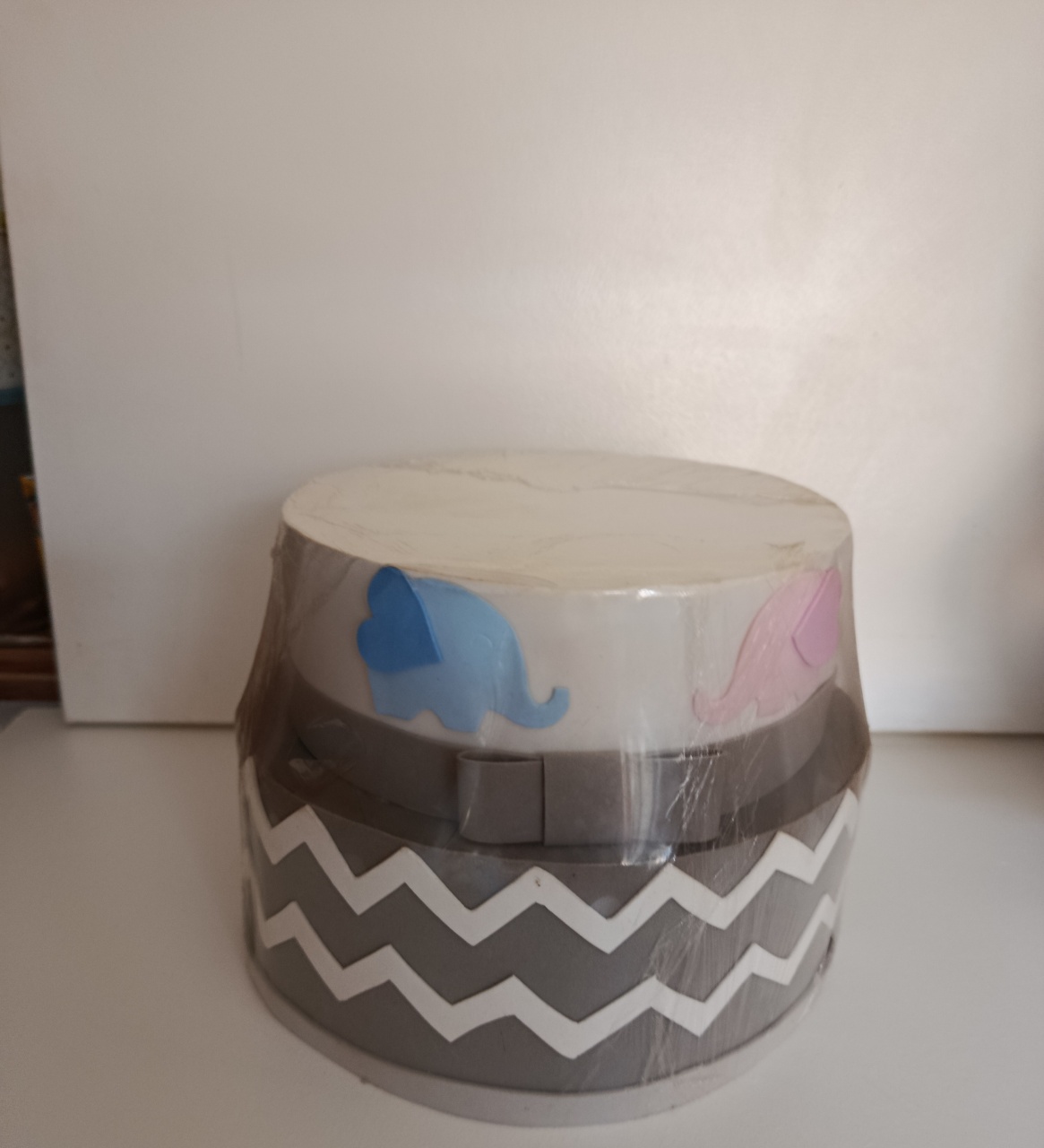Bolo Fake  Elefante Rosa E Azul - Espelhomagicopeguemonte