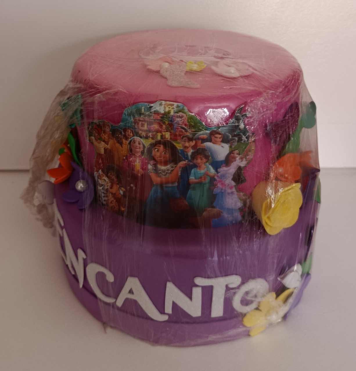 Bolo Fake Encanto  - Espelhomagicopeguemonte