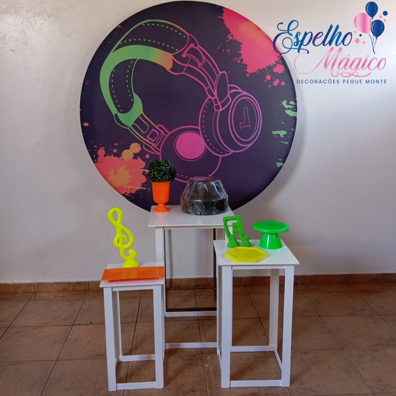Neon  Fone  - Espelhomagicopeguemonte