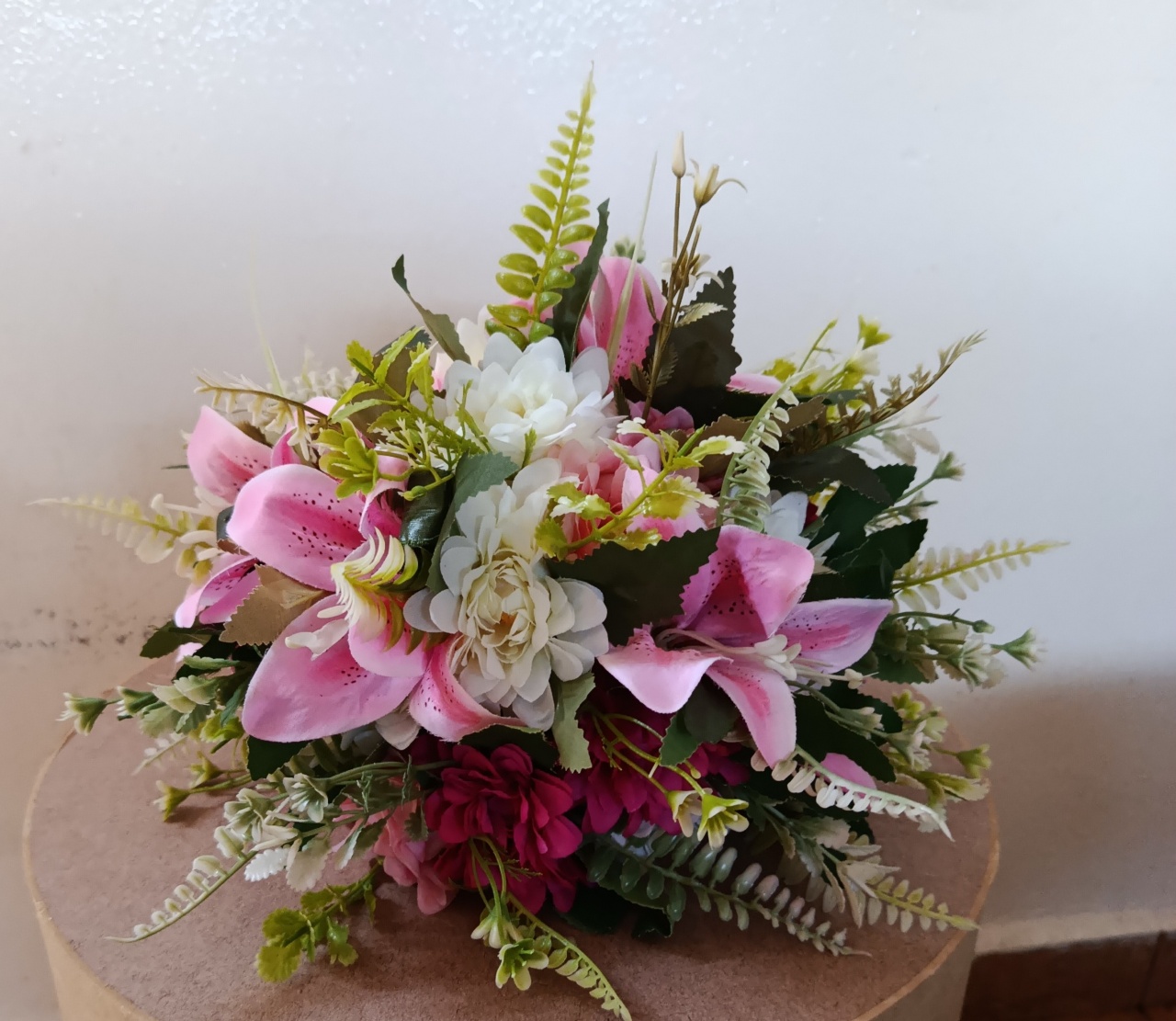 Arranjo  de Flor  Pink ,Rosa E Branco M     - Espelhomagicopeguemonte