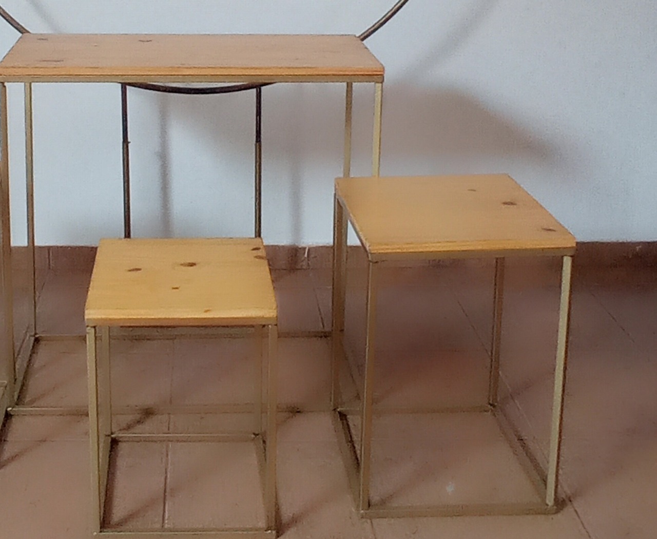  Trio Mesa Cubo Dourado - Espelhomagicopeguemonte