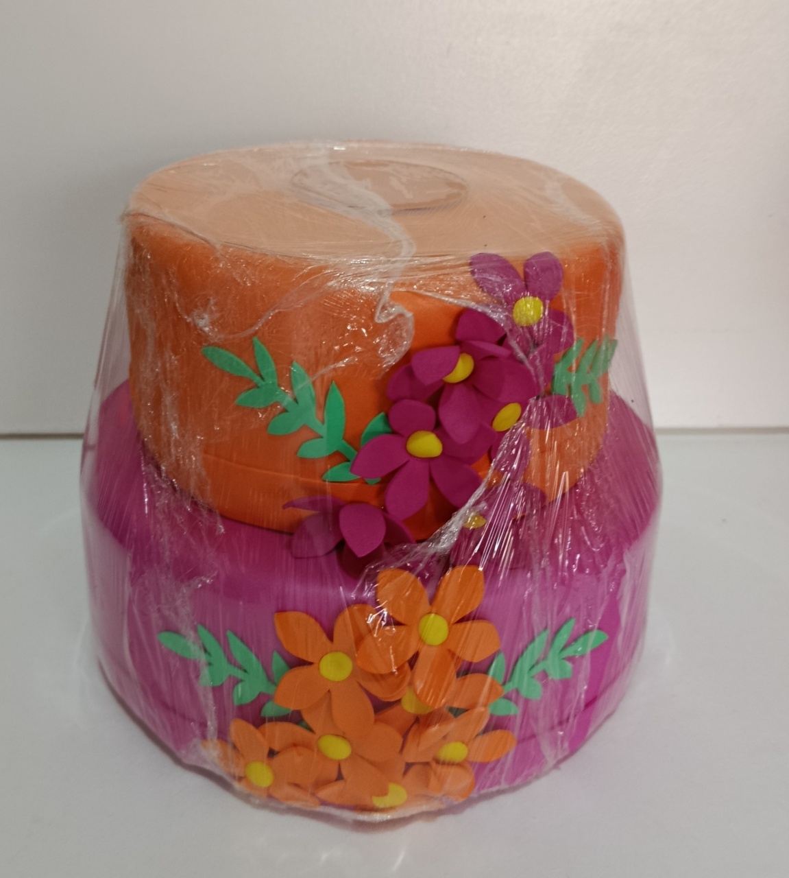 Bolo Fake Pink E Laranja  - Espelhomagicopeguemonte