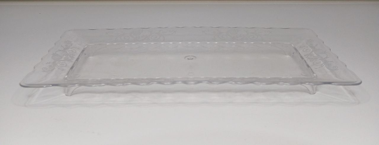 Bandeja Retangular Transparente  - Espelhomagicopeguemonte