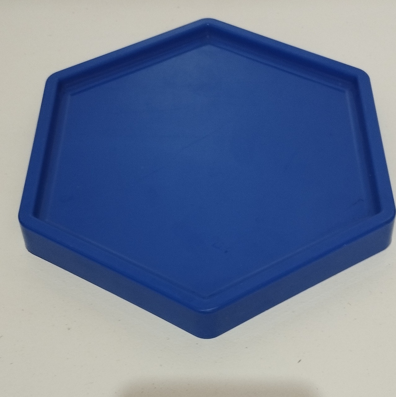 Bandeja Sextavada Grande Azul Escuro  - Espelhomagicopeguemonte