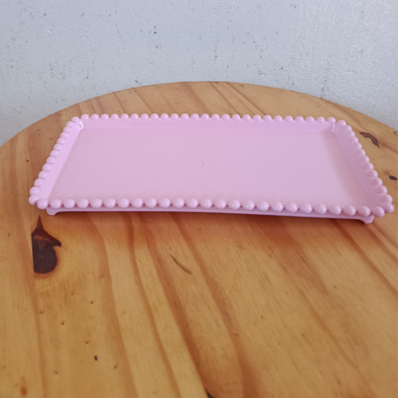Bandeja Retangular Bolinha Rosa - Espelhomagicopeguemonte