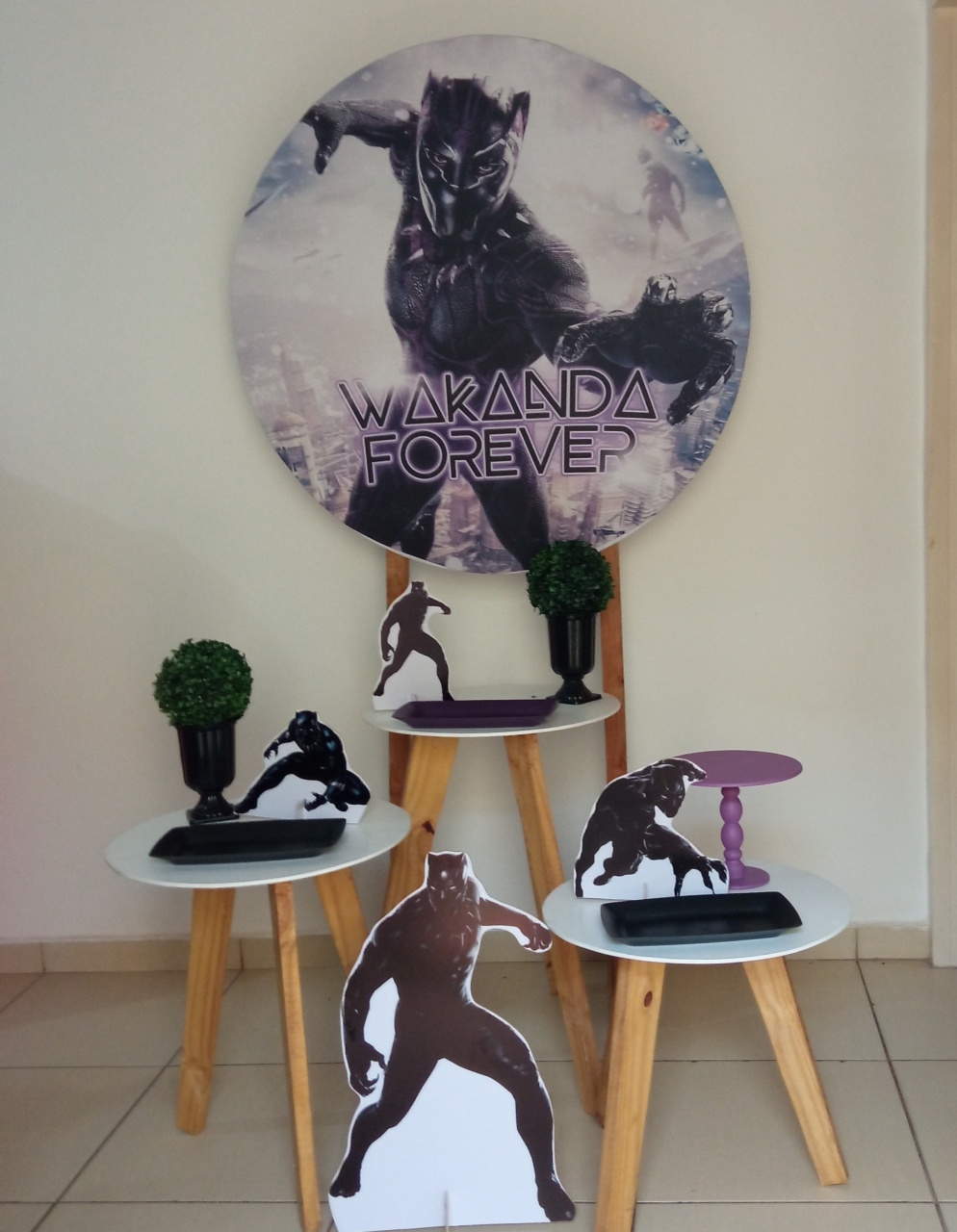 Pantera Negra Mini Table - Espelhomagicopeguemonte