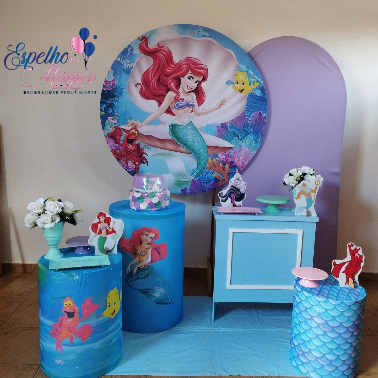Decoração  Pequena Sereia Com Painel Lateral - Espelhomagicopeguemonte