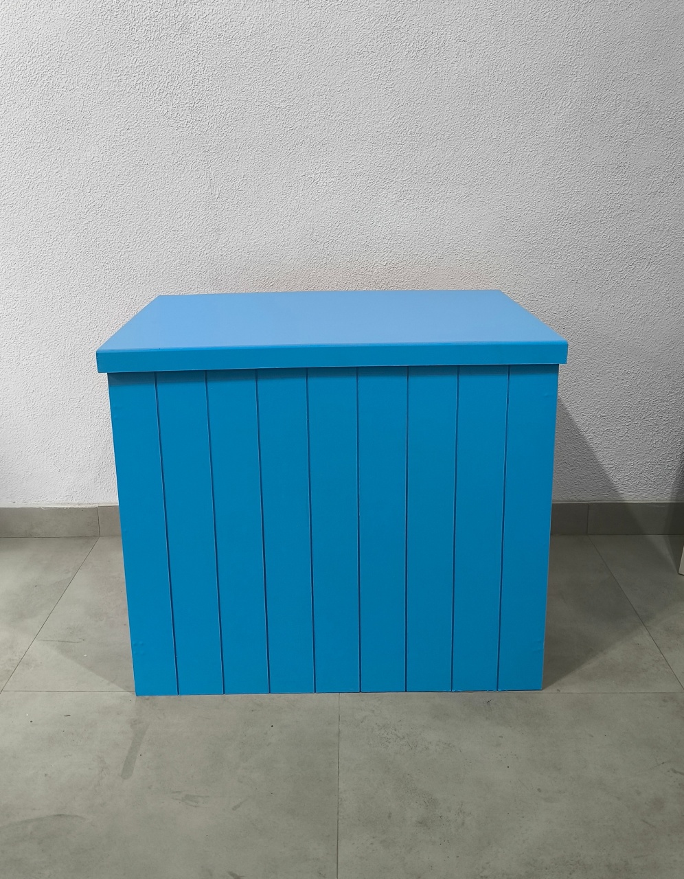 Mesa Quadrada Com Risquinhos Azul (G)Mdf - Baloesfeitosdesonhos 