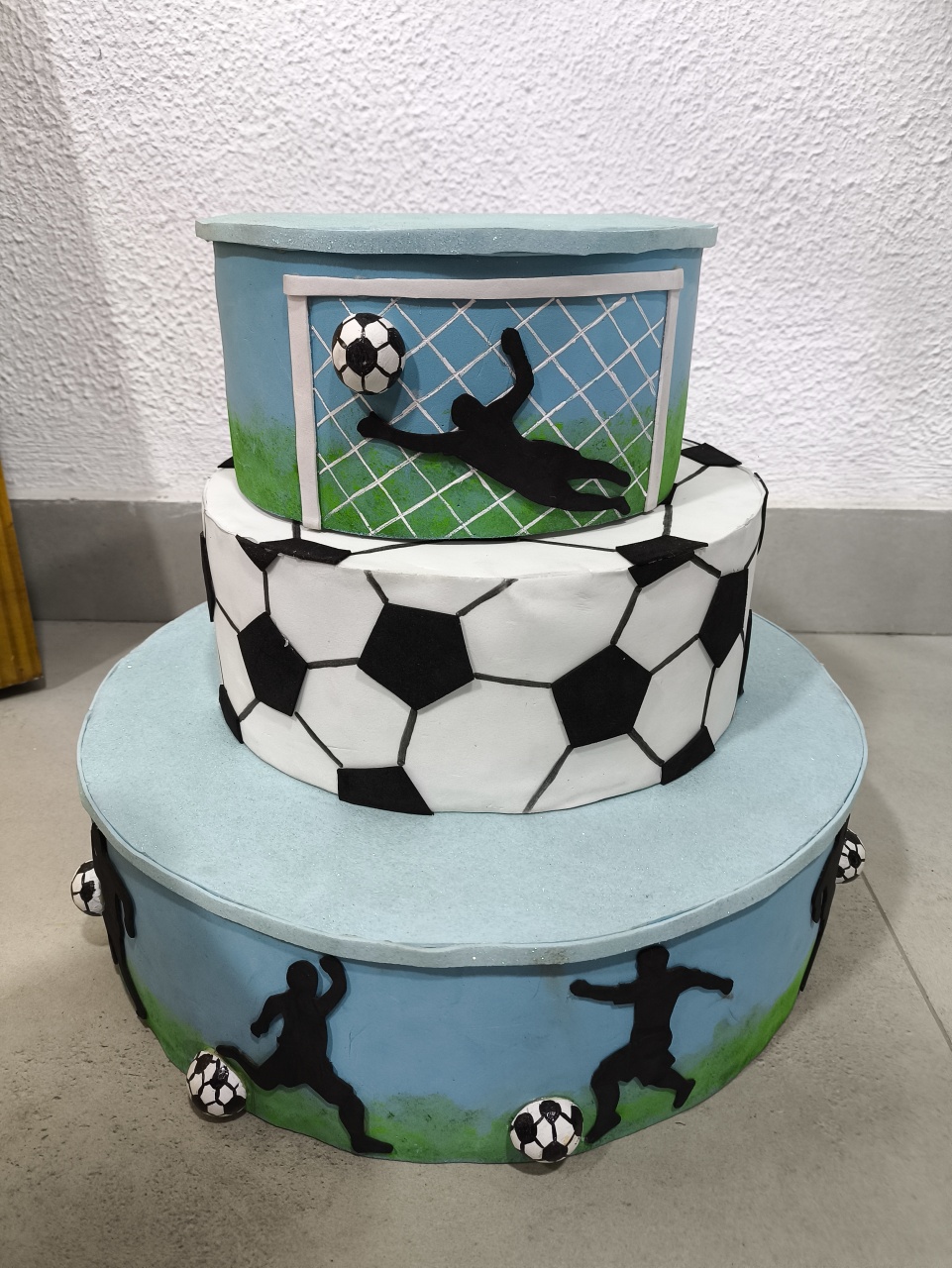 Bolo Fake Futebol 3 Andares - Baloesfeitosdesonhos 