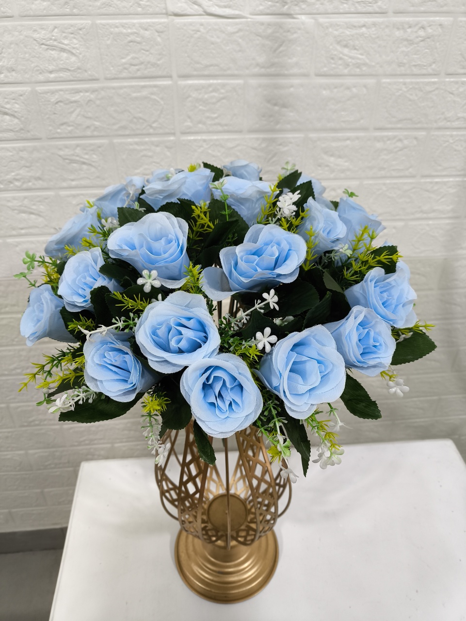 Arranjo Flores Azul Bebê/ Azul Claro / Azul Serenite G - Baloesfeitosdesonhos 