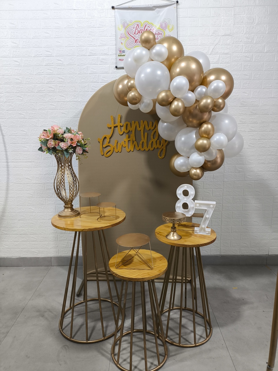 Kit Felicidade Premium Bege Com Bexigas - Baloesfeitosdesonhos 