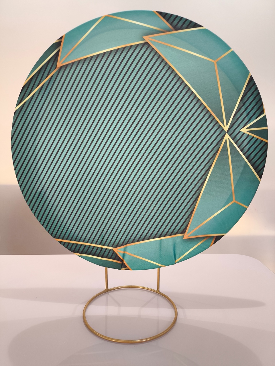 Painel de Mesa 50X50 Verde E Dourado Triângulo  - Baloesfeitosdesonhos 