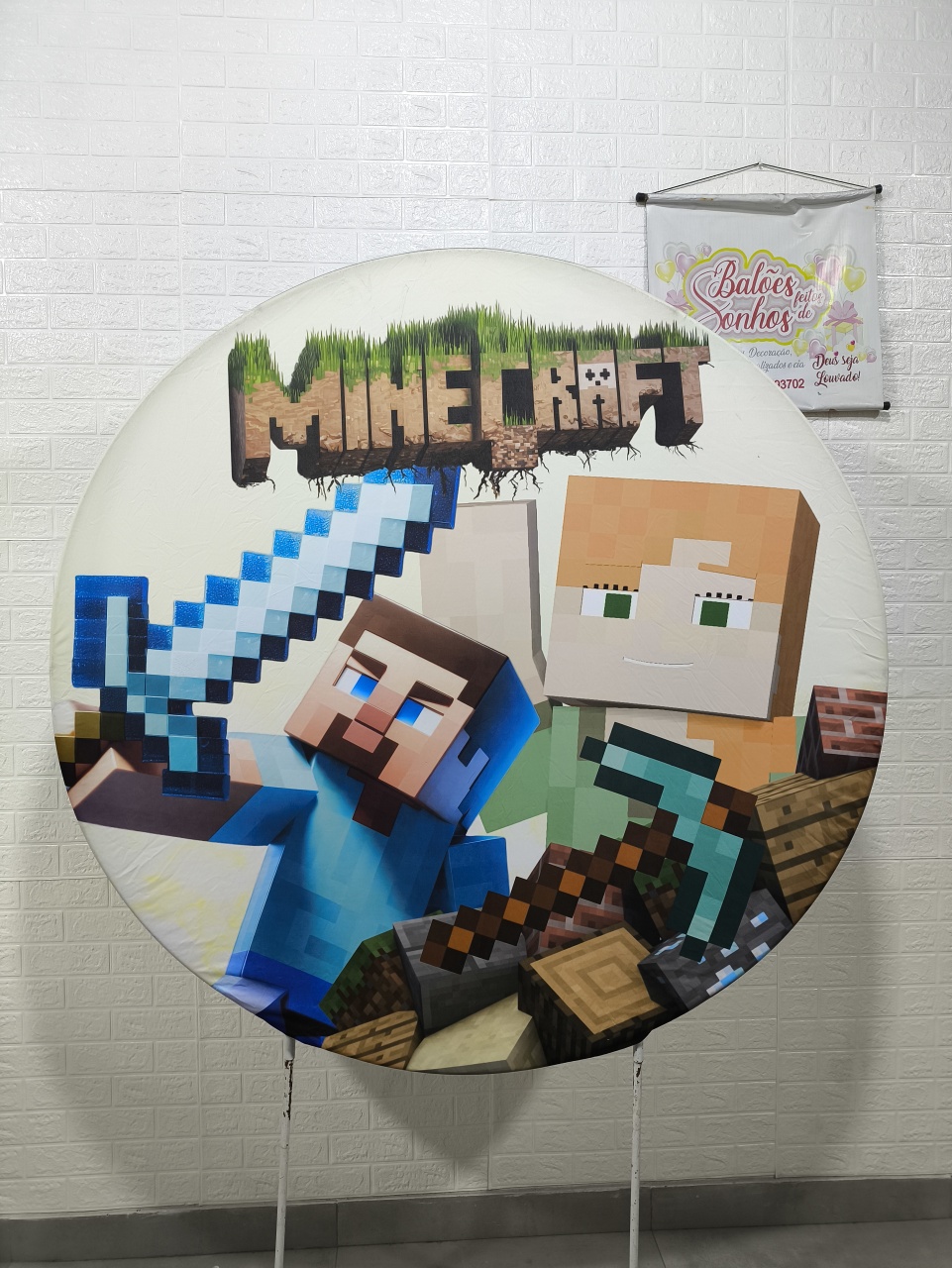 Painel Redondo 150X150 Minecraft Dois Personagens - Baloesfeitosdesonhos 