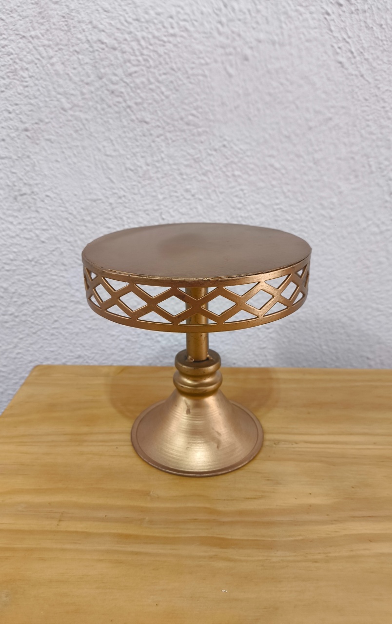 Doceira Aramada Dourada  - Baloesfeitosdesonhos 