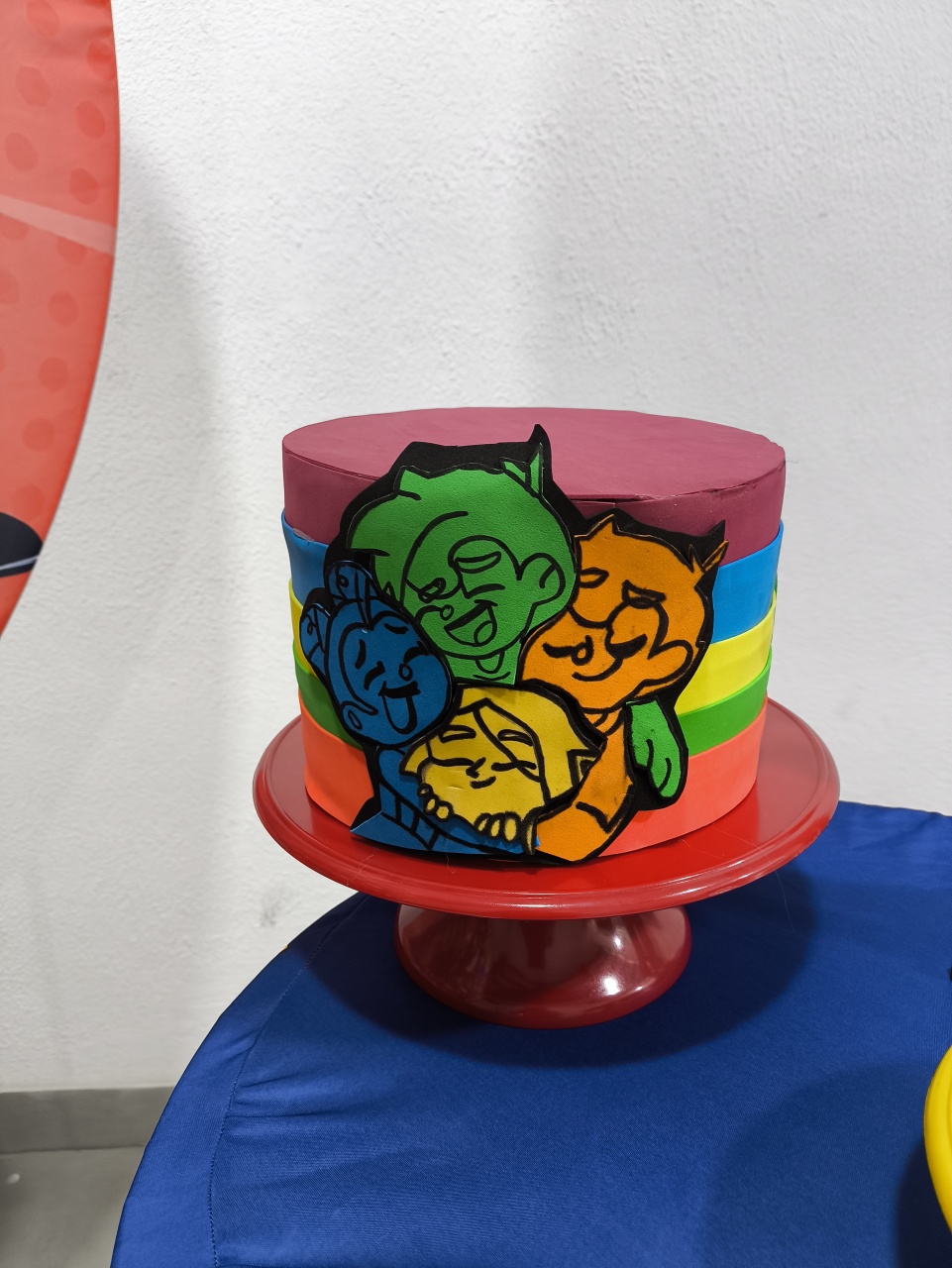 Bolo Fake Mundo Torajo - Baloesfeitosdesonhos 