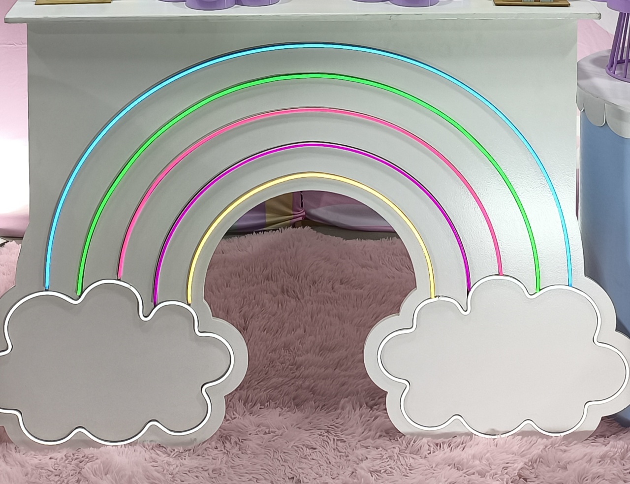 Mesa Arco Iris Led 1M - Baloesfeitosdesonhos 