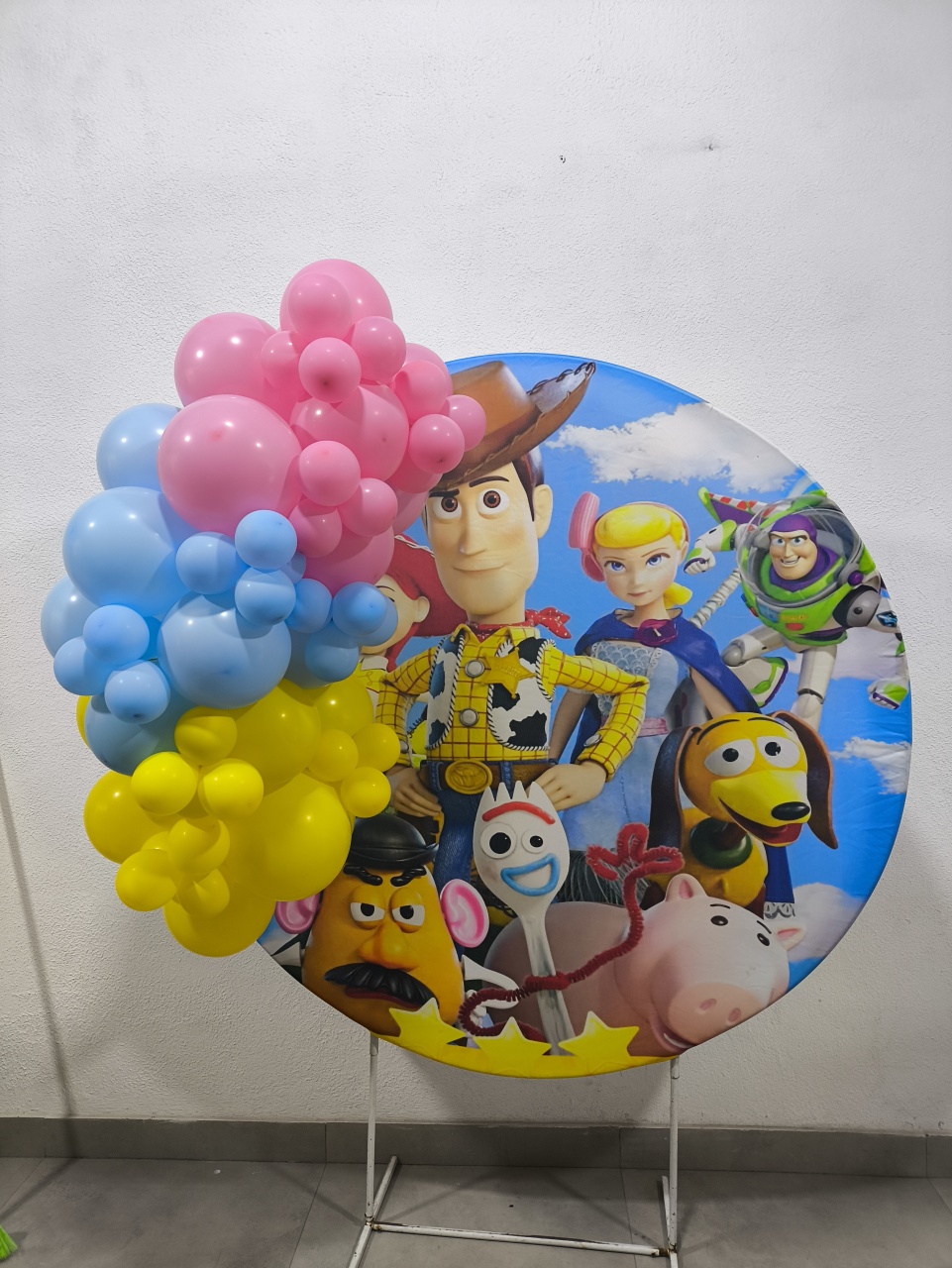 Mini Arco de Bexiga Azul Rosa E Amarelo - Baloesfeitosdesonhos 