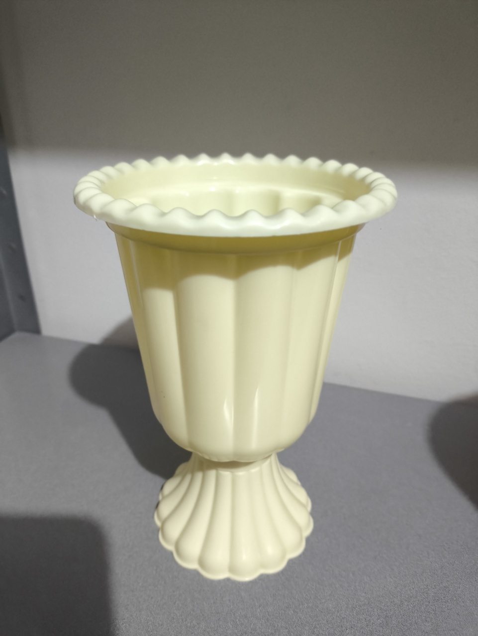 Vaso Grego Amarelo Candy Color 25Cm - Baloesfeitosdesonhos 