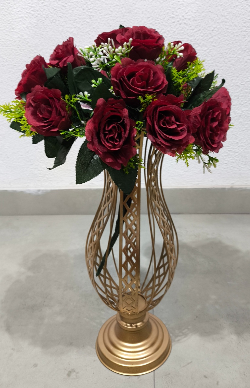 Arranjo de Flores Bordo-M - Baloesfeitosdesonhos 