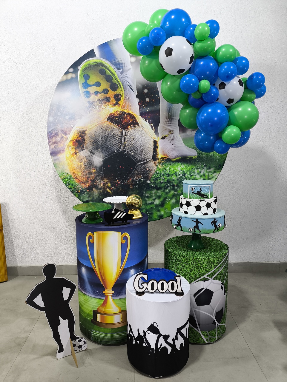 Kit Mini Table Bola No Pé Com Mini Arco de Bexiga Ok - Baloesfeitosdesonhos 