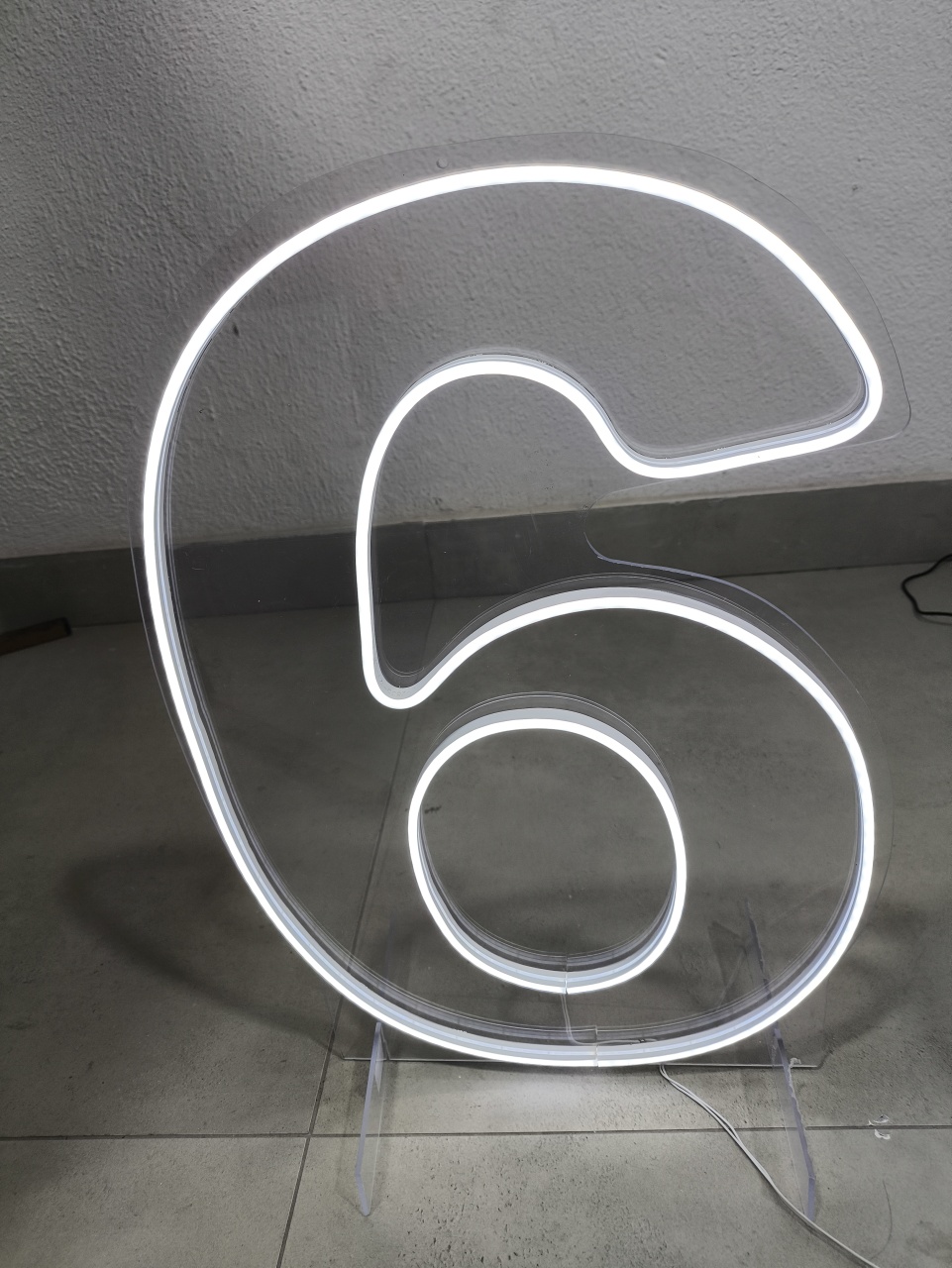 Led Número 6 Frio Branco 0.60Cm - Baloesfeitosdesonhos 