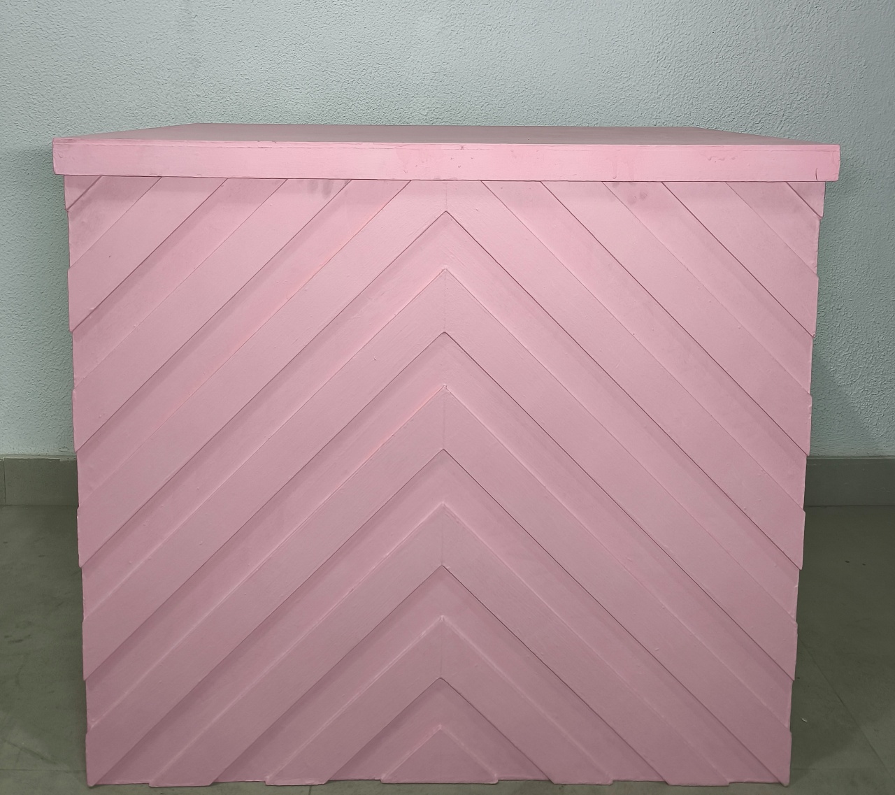 Mesa Trançada Rosa Mdf - (G) - Baloesfeitosdesonhos 