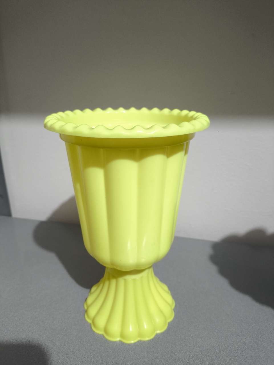 Vaso Grego Amarelo Neon 25Cm - Baloesfeitosdesonhos 