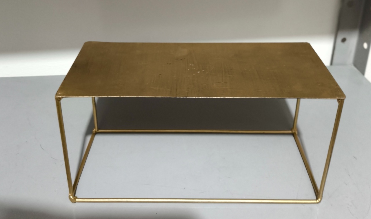 Doceira Aramada Retangular 15Cm Dourado  - Baloesfeitosdesonhos 