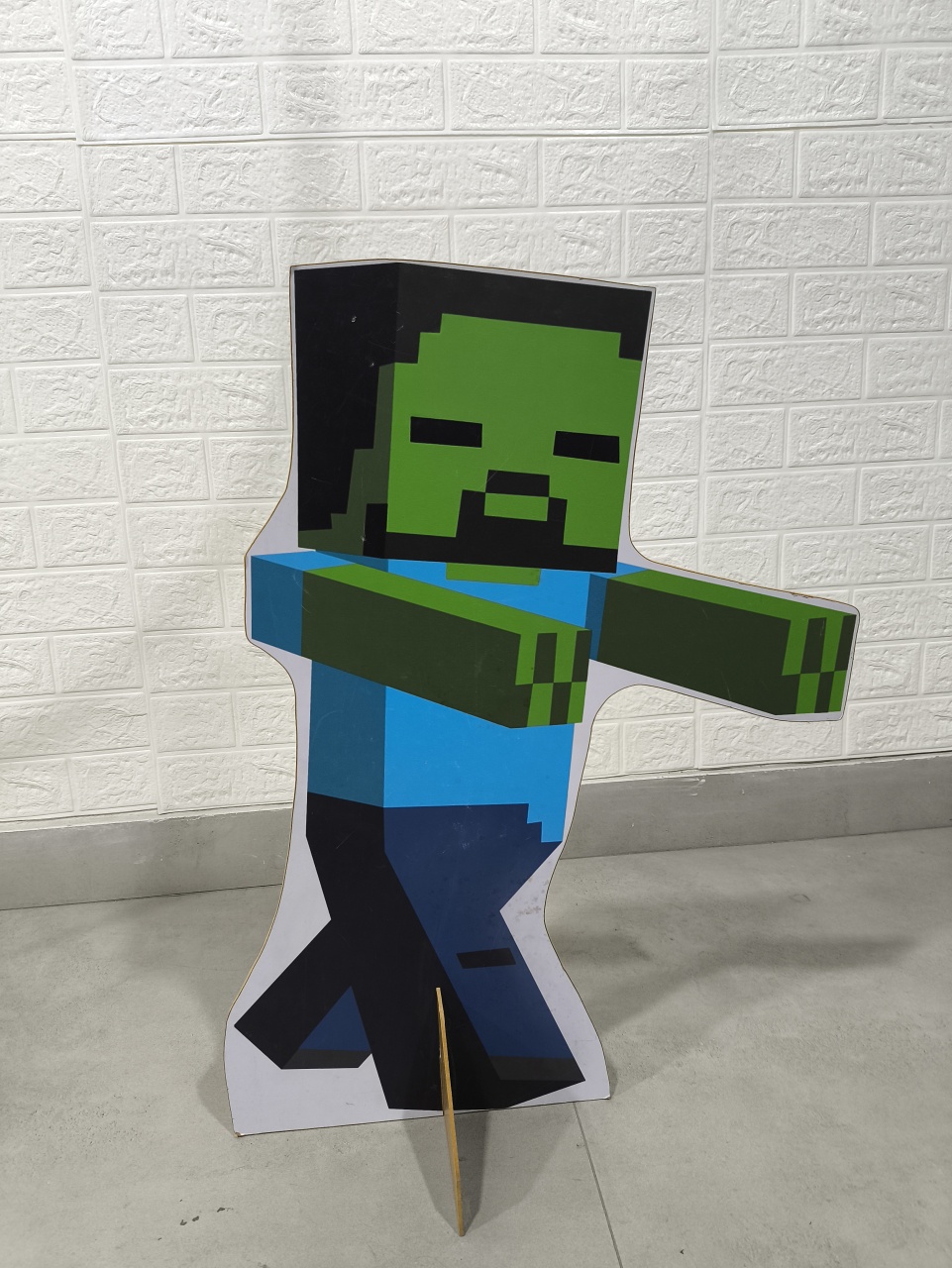 Display Simples 0.60 Cm Minecraft Zumbi - Baloesfeitosdesonhos 