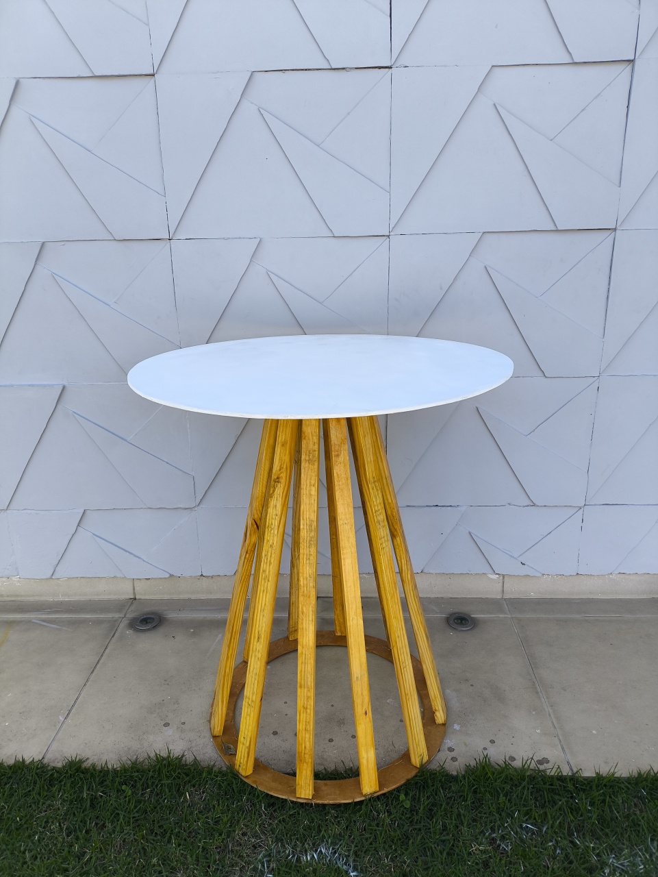 Mesa Pinos Com Tampo Branco - Baloesfeitosdesonhos 