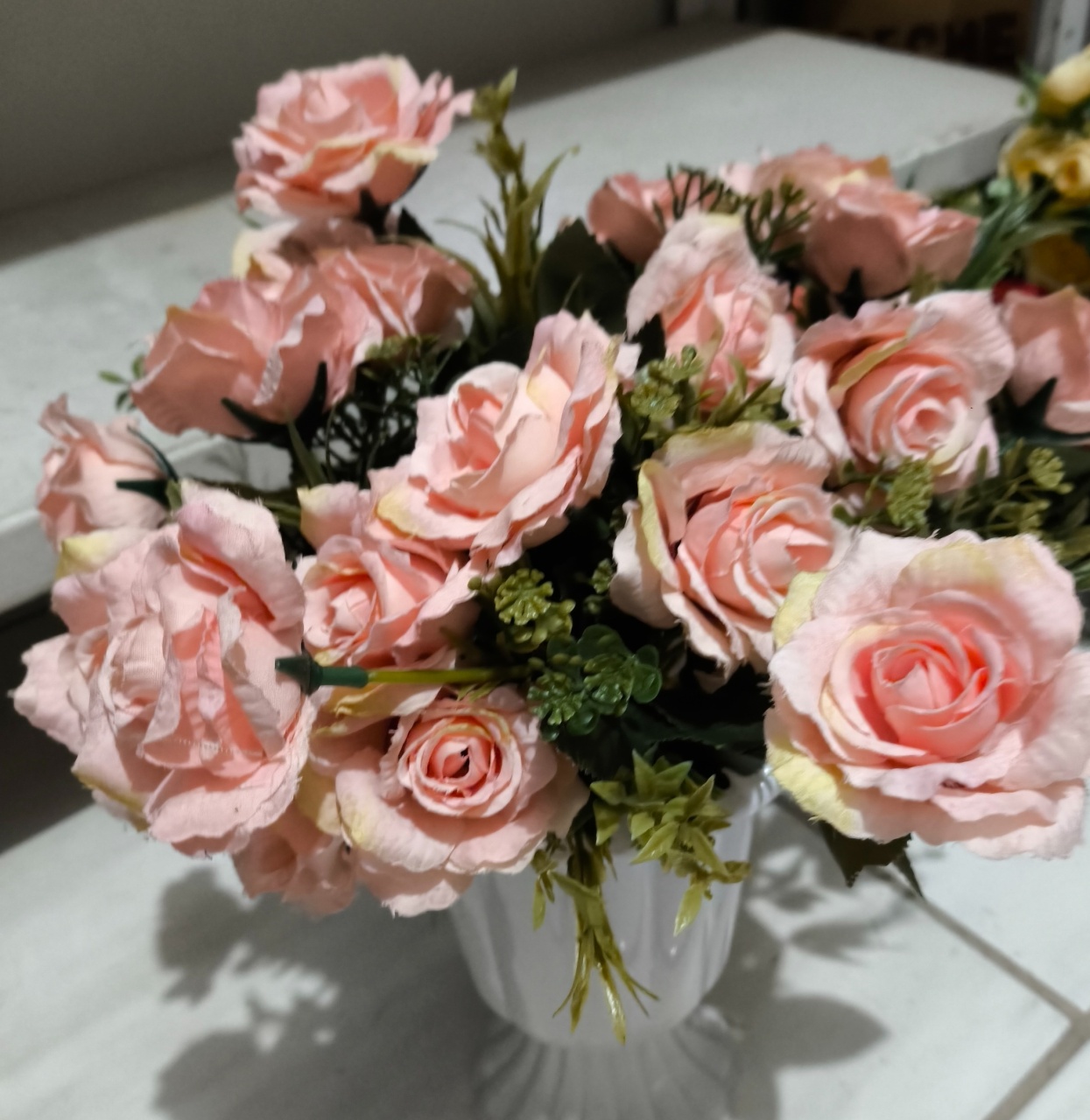 Arranjo de Flores Rosas Pequenas de 5Cm - Baloesfeitosdesonhos 