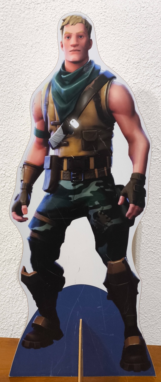 Display 60Cm, Fortnite  - Baloesfeitosdesonhos 