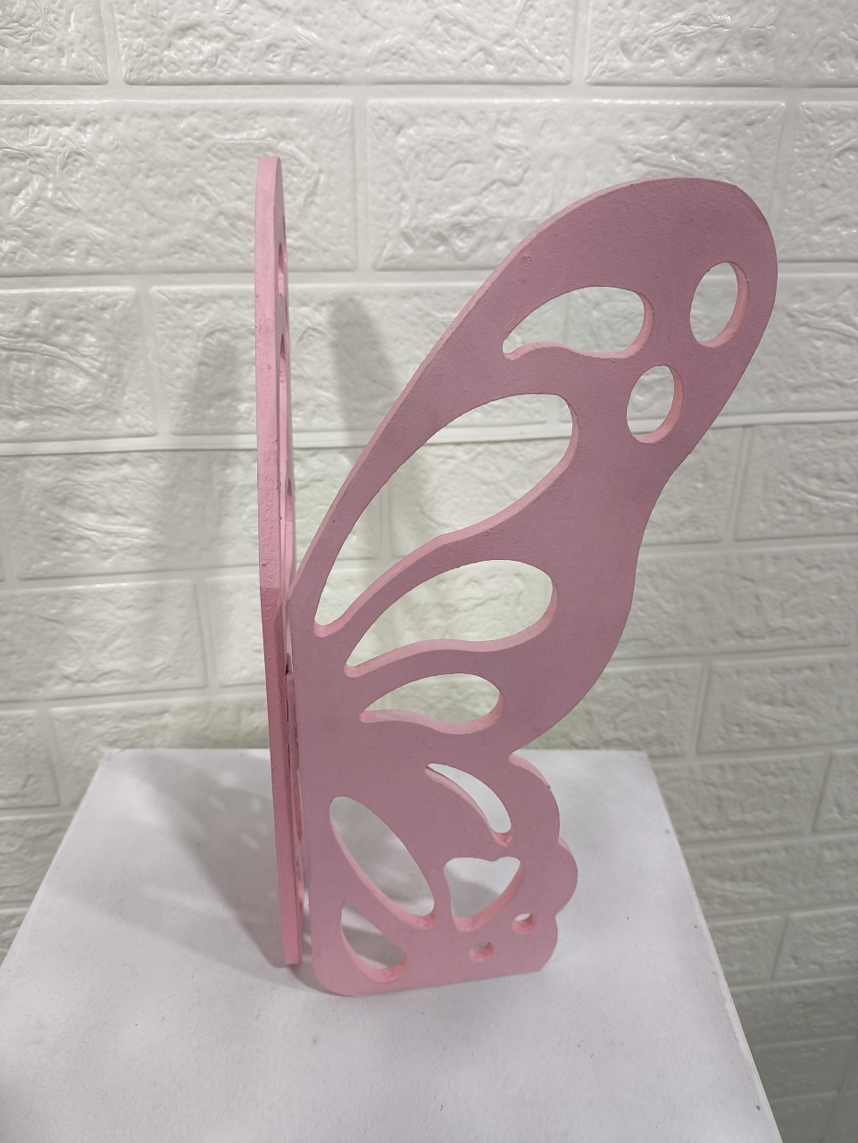 Display 3D Borboleta Rosa Asas Abertas - Baloesfeitosdesonhos 