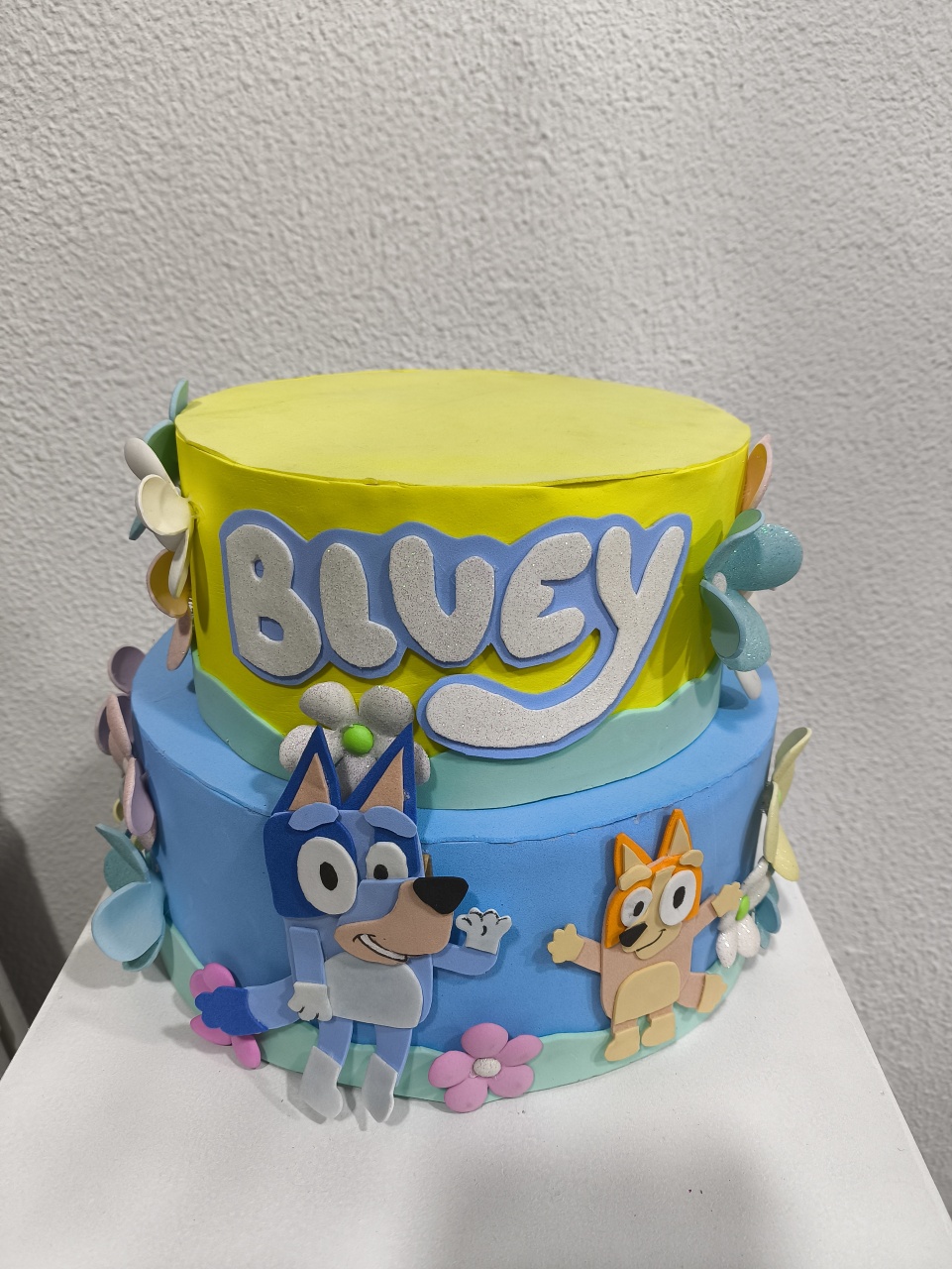 Bolo Fake Bluey E Bingo 2Andares - Baloesfeitosdesonhos 