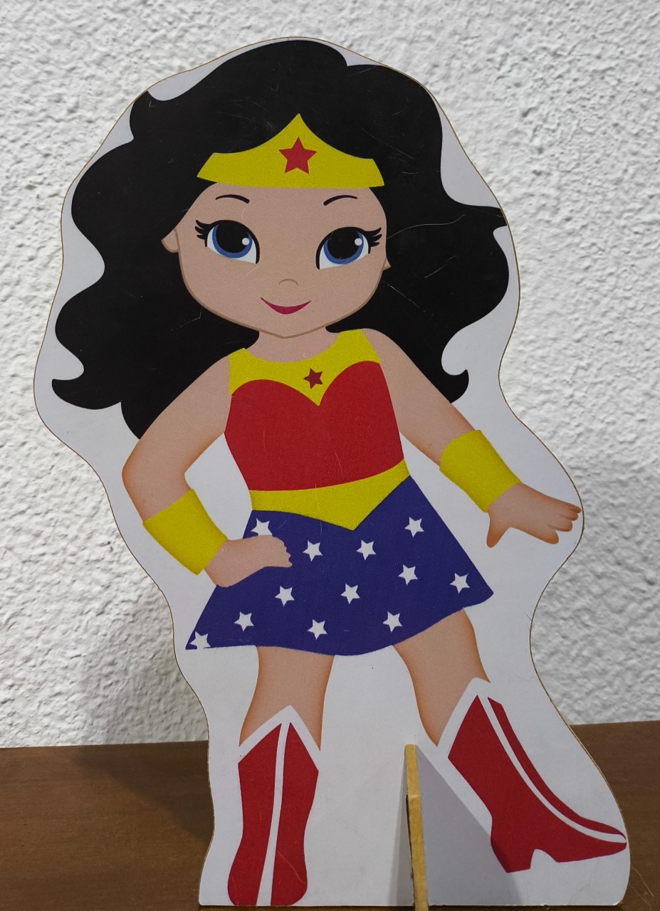 2 Display 20Cm, Mulher Maravilha  - Baloesfeitosdesonhos 