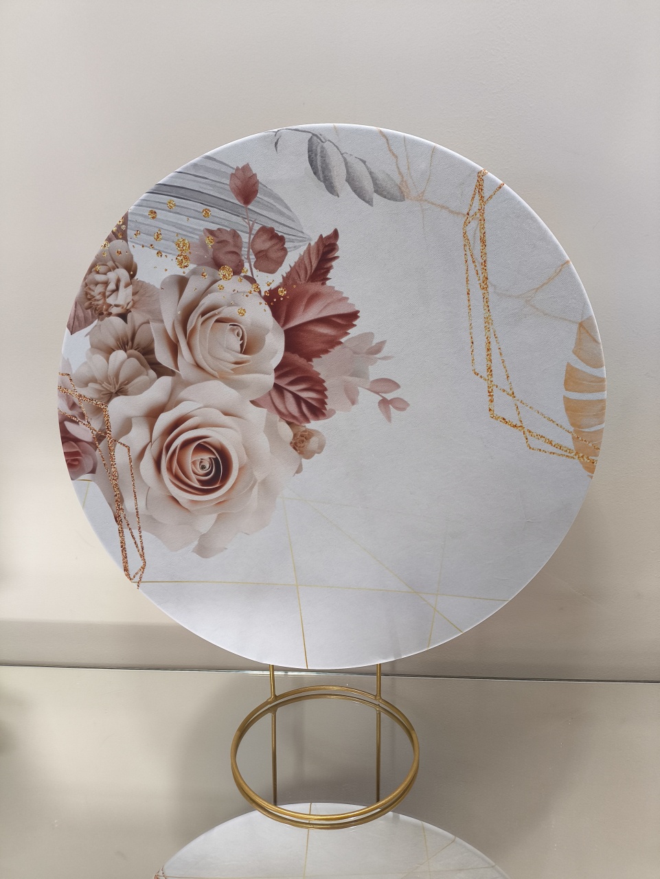 Mini Painel Floral Branco Com Terra Cota E Dourado 50X50 - Baloesfeitosdesonhos 