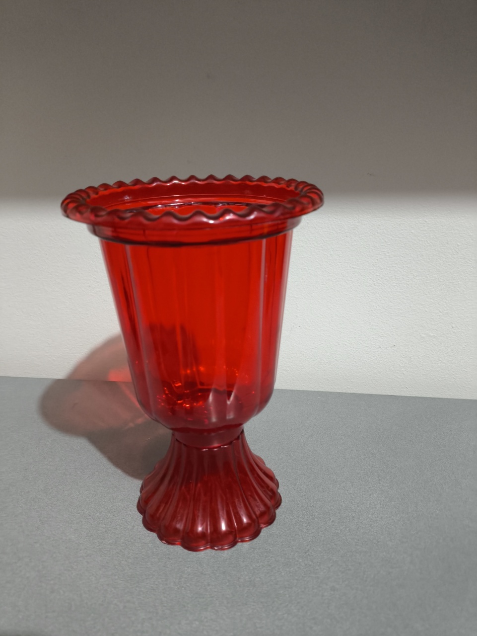 Vaso Grego Vermelho Transparente 25Cm - Baloesfeitosdesonhos 