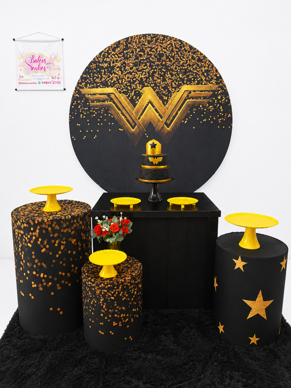 Kit Comemore - W- Mulher Maravilha Preto E Dourado - Baloesfeitosdesonhos 