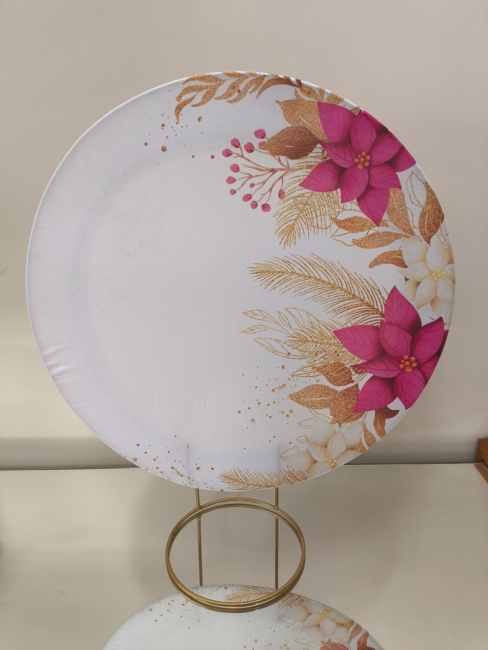 Mini Painel Branco Floral Pink E Dourado 50X50 - Baloesfeitosdesonhos 