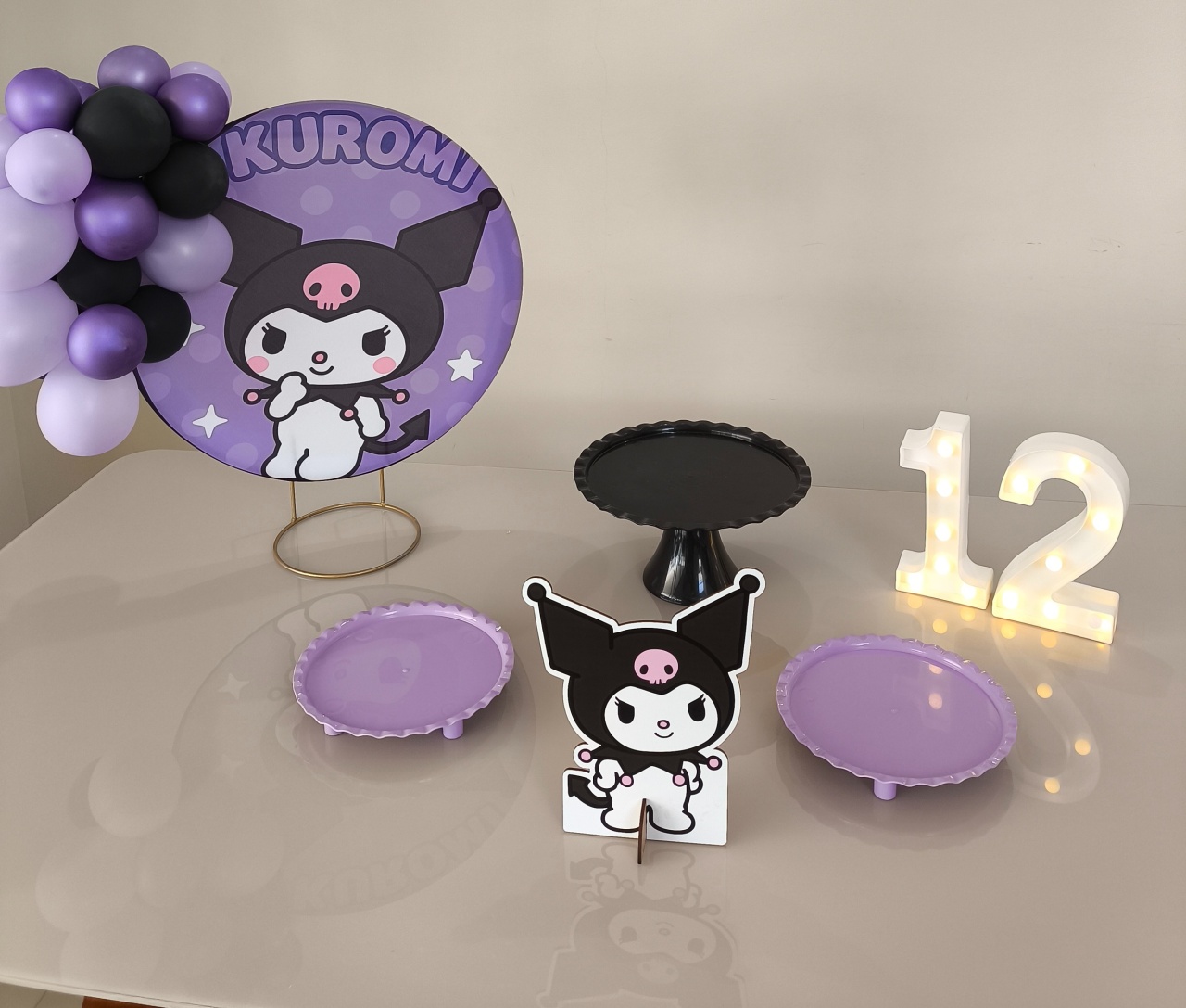 Kit Painel de Mesa Kuromi  - Baloesfeitosdesonhos 