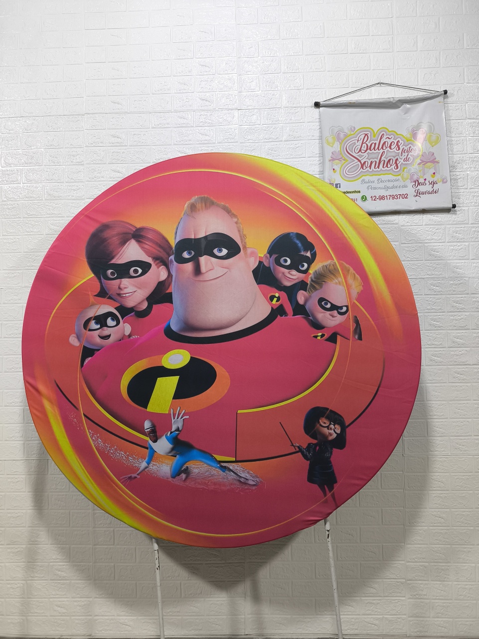 Painel Redondo - Os Incríveis -Familia 150X150 - Baloesfeitosdesonhos 