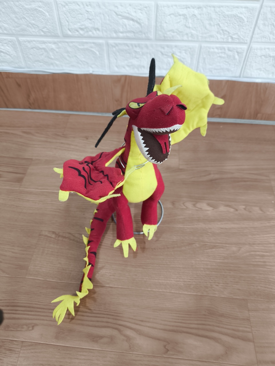 Display 3D Pelúcia Dragão Vermelho - Baloesfeitosdesonhos 