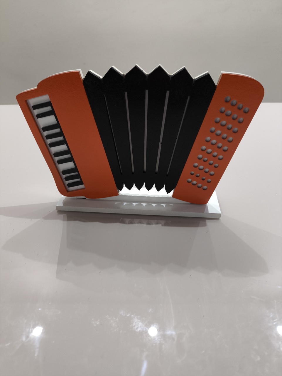 Display 3D Sanfona Branco Laranja E Preto - Baloesfeitosdesonhos 