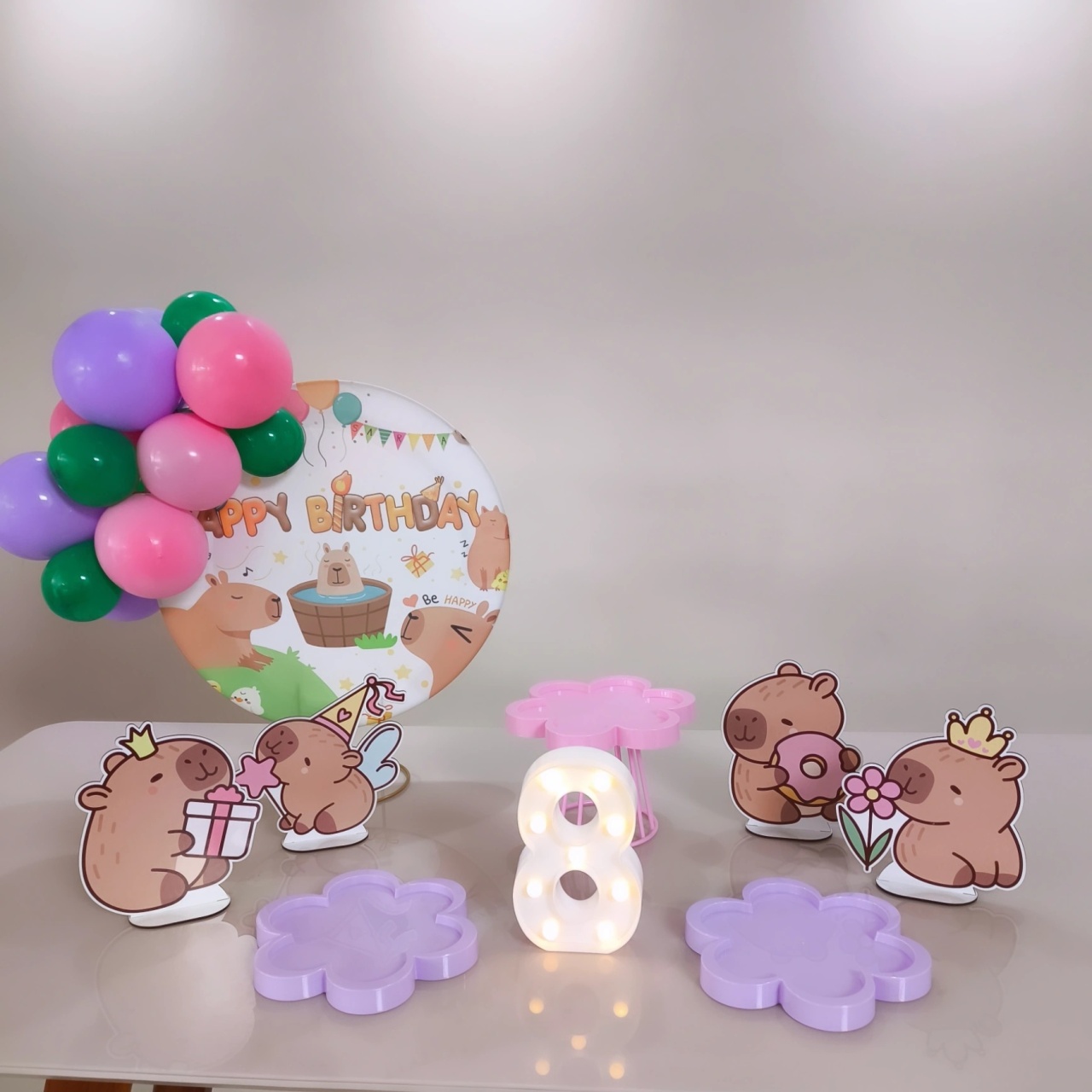 Kit Mini Painel de Mesa Capivara  - Baloesfeitosdesonhos 