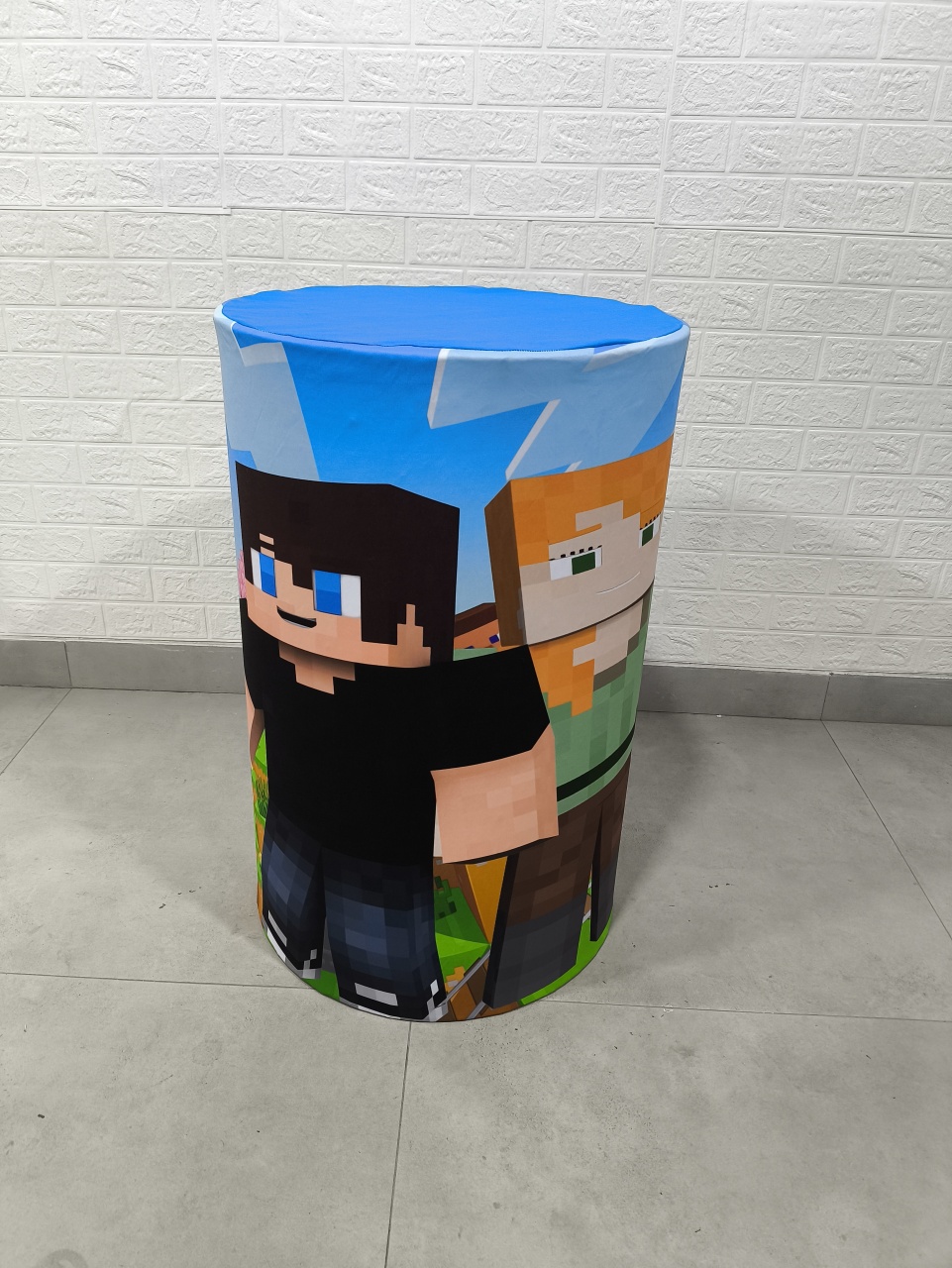 Capa Cilindro G Dois Personagens - Baloesfeitosdesonhos 